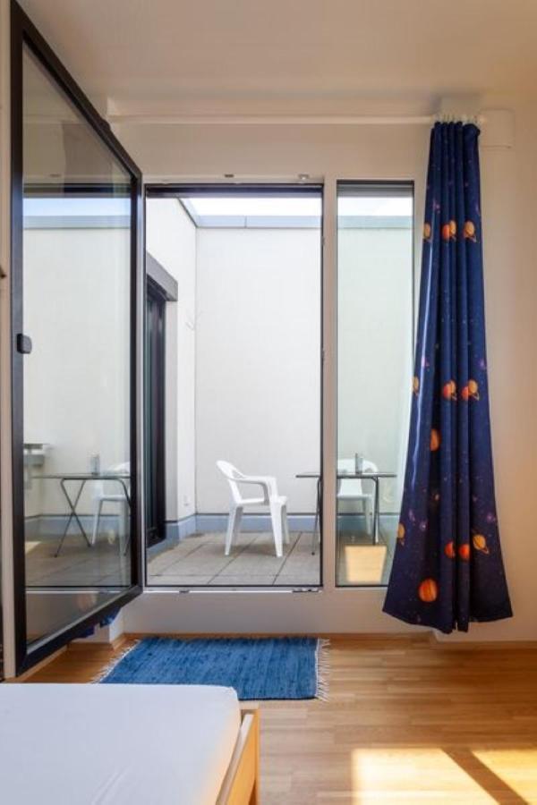 Beautiful Room With Balcony Direction To Messe Ганновер Экстерьер фото